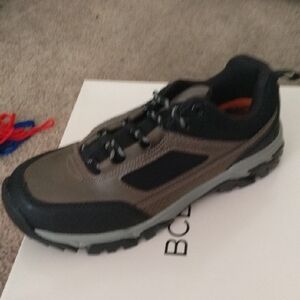 Men's Outdoor Trail Sneaker in Brown and Black